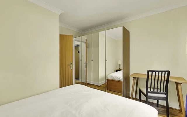 Charming Centrally Located Wimbledon Flat