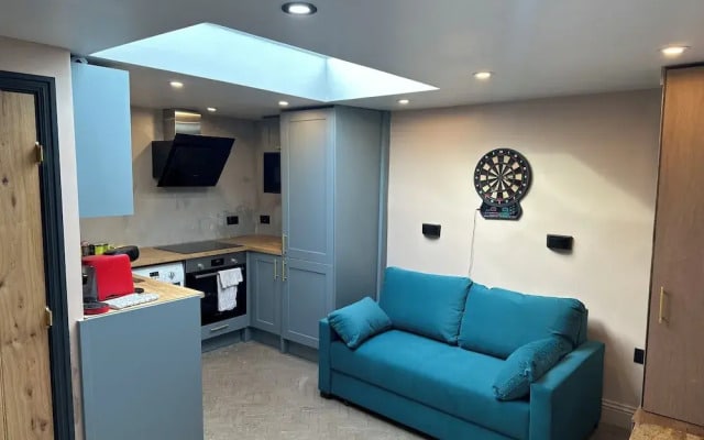 Inviting 1-bed Studio in London