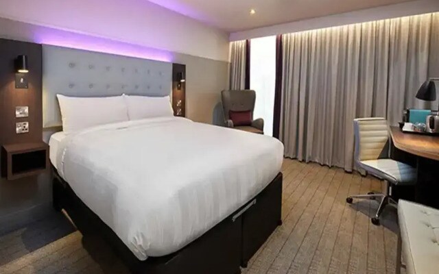 Premier Inn Manchester Airport – Freight Terminal