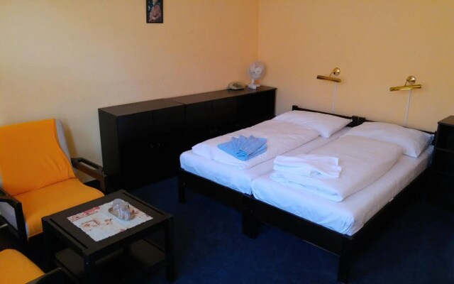 Hotel CB Royal