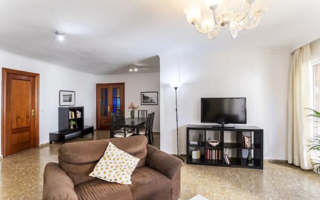 Rentcostadelsol Malagueta-Canovas