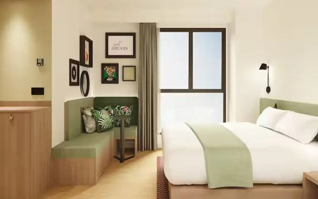 Hampton By Hilton Malaga Martiricos