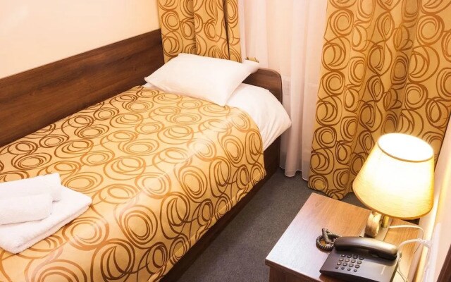 Hotel 19