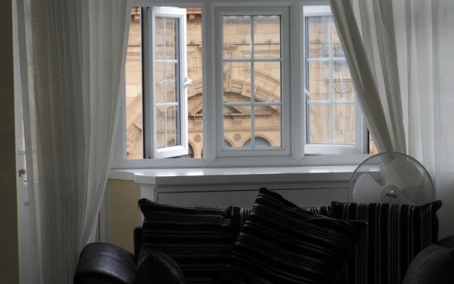 2 Beds Harrods Apartments