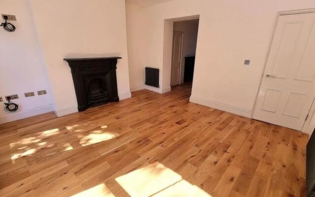 HU1 Triplex City Centre Gem sleeps 6 H7