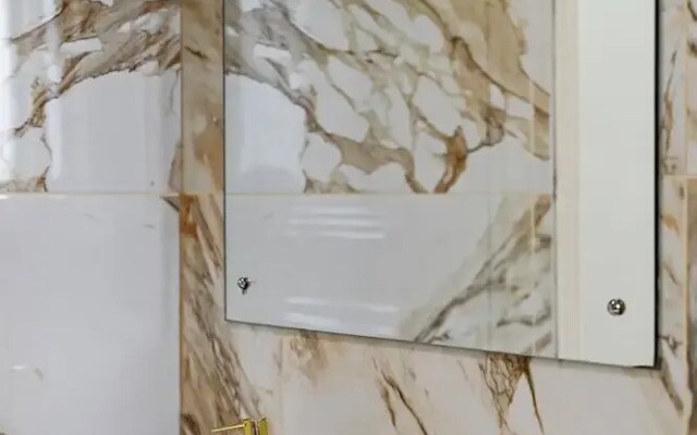 Avari Apartments - Princeton Collection