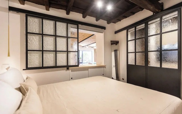 Rental in Rome Pantheon by Agrippa Suite Apartment