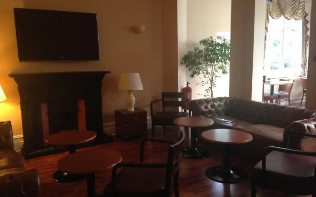 Glenlyn Apartments