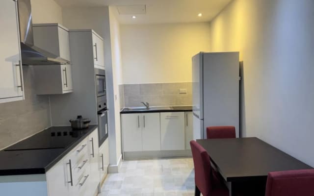 Heathrow Airport - Apt - Stay 3 - Great Location