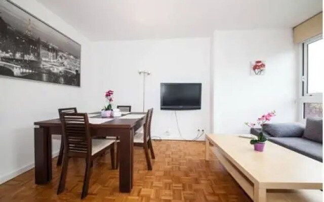 Clémenceau-La Défense Appartement