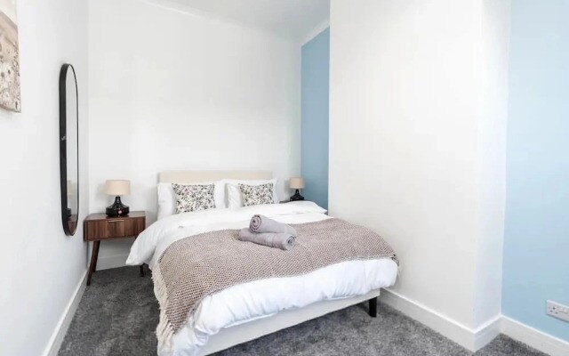 Perfect Booking Stylish 3 Bed Family Home