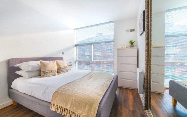 City Centre Gem, Free Parking,private Balcony 2bed