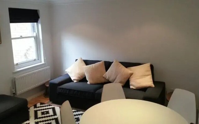 Earls Court Apartment
