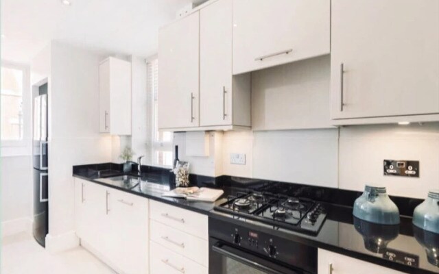 The Mayfair Oxford Street Apartment