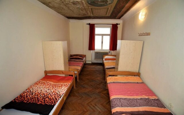 Travel Hostel