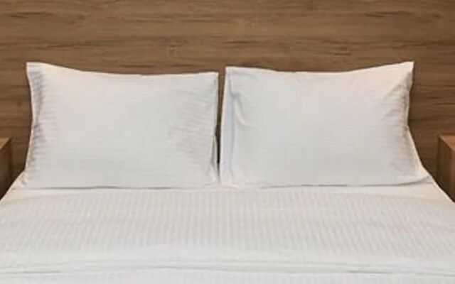 Daymonth Hotel