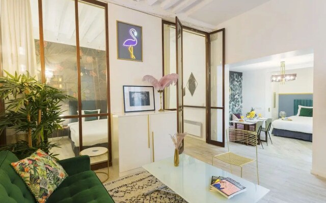 Les Halles - Louvre Private Apartment