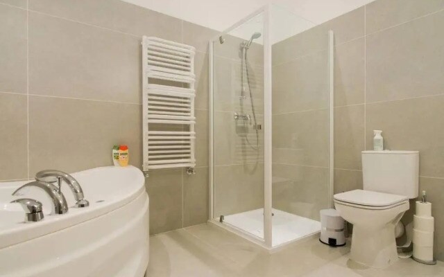 Modern & Spacious 80m2 Apartment in Riga Old Town