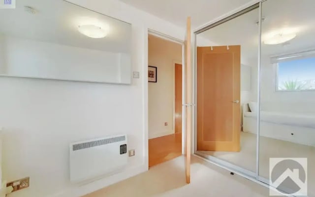 2 Bed &1 Bath Apartment in Canary Wharf
