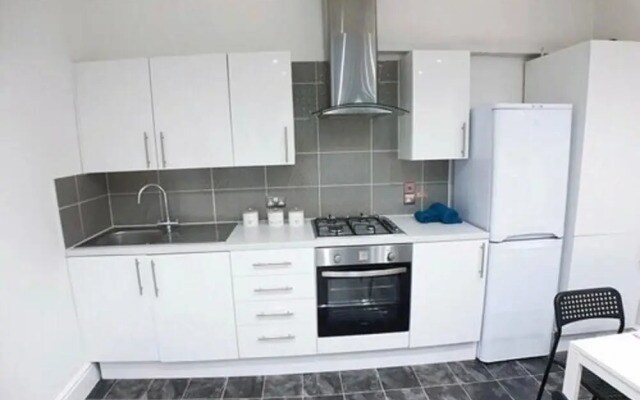 Stunning Croydon Apartment