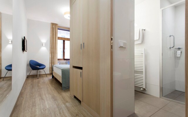Hotel Carol