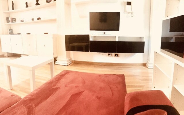 Giulio Cesare Luxury Apartment