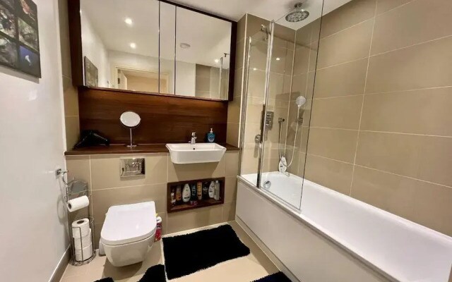 Luxury 5 Penthouse Greenwich Sleep 9 With Parking