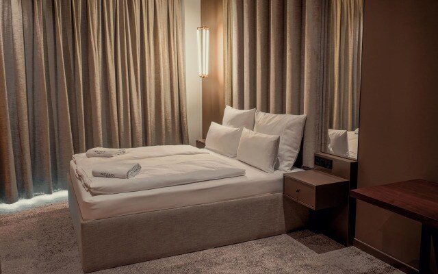 Bellman Hotel