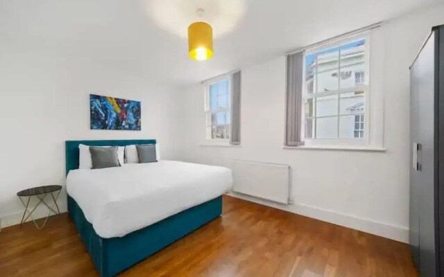 Flat 2 Victoria Grove