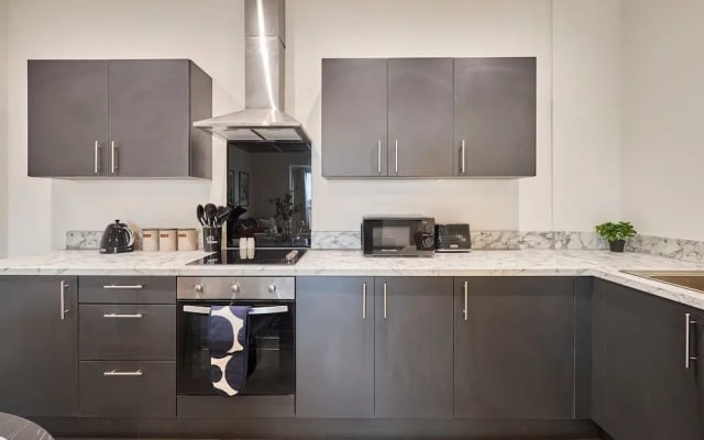 Host Stay 18 Queens Court