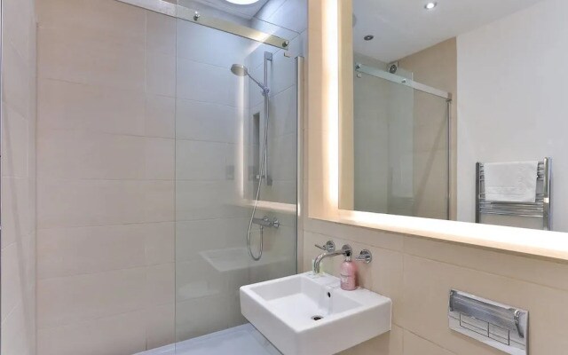 3BR Duplex + Balcony!