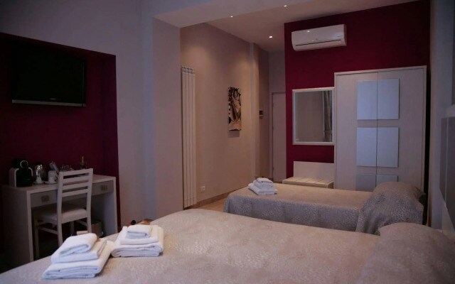Five Rooms Rome Guesthouse