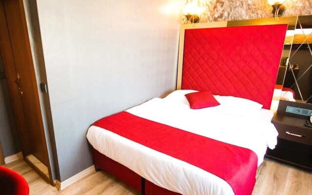 Kaya Royal Hotel Old Town