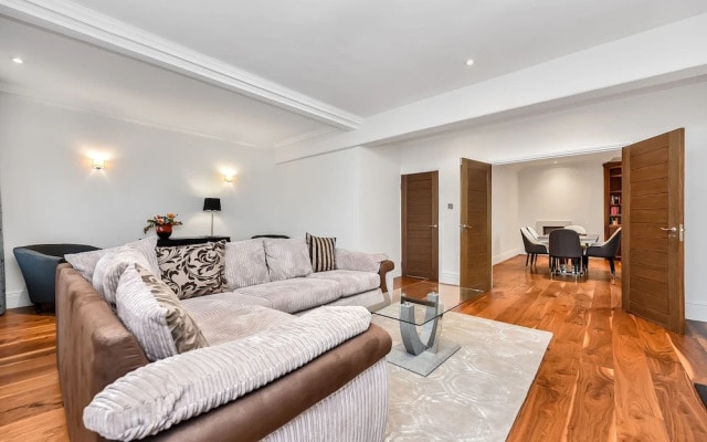 Montagu Square Apartments