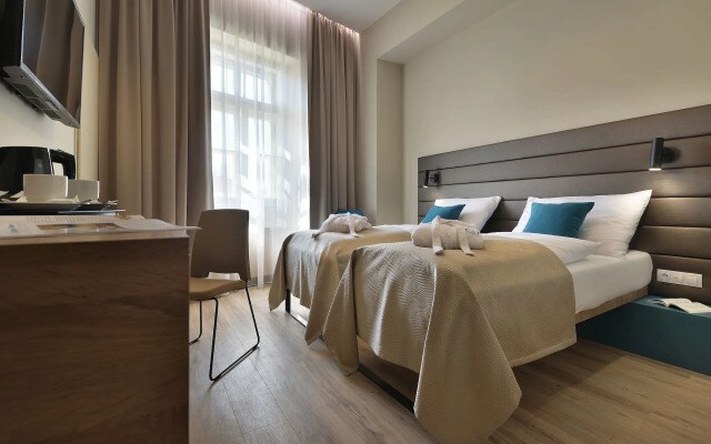 EA Hotel New Town