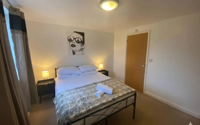Stylish 2 - Bed Manning Gardens