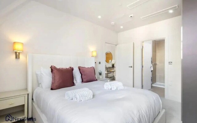 5 Mins Walk to Battersea Park Battersea Retreat