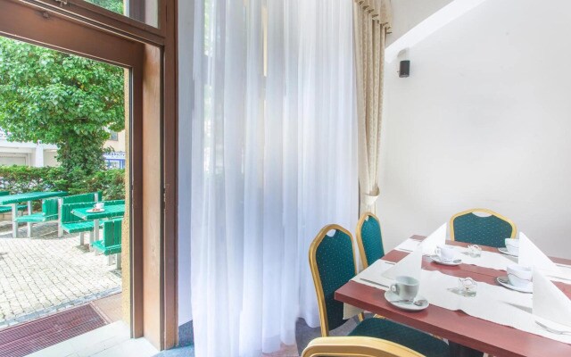 Hotel Lunik