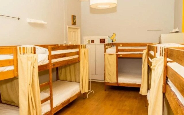 Old Flat Hostel na Sovetskoy