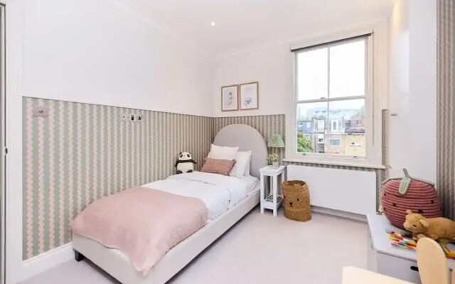 The Latimer Wonder - Stunning 5bdr House With Garden
