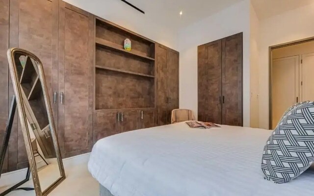 Westminster Apartments by DMONTRIO