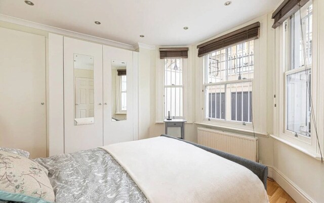 Homely 2-bed flat in Little Venice