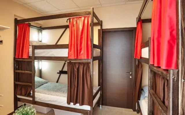 Sweet Hostel