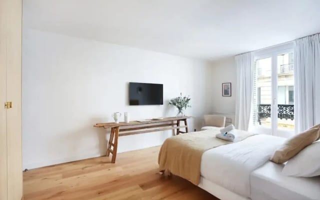 Luxurious and new Apartment in the Center of Paris