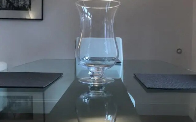 Suitely Trafalgar Square Luxury Apartment