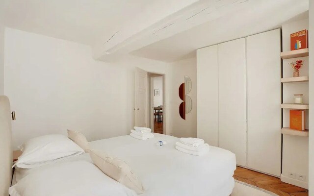 Elegant Apartment - 2br/4p - Near Invalides