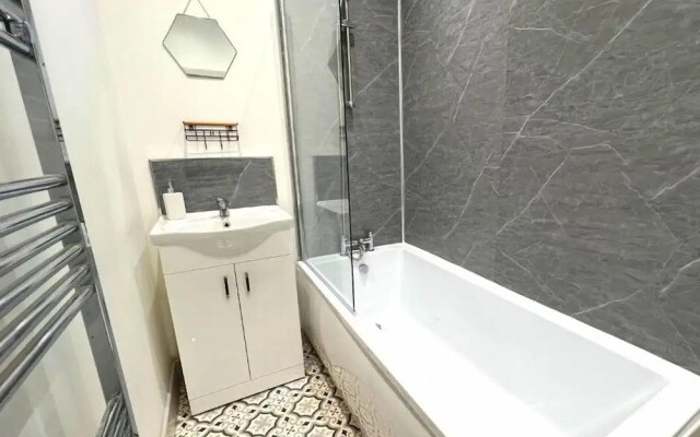 Darlington Suites by SA Stays