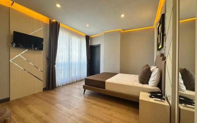 Fourpoints Airport Hotel