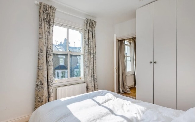 Gorgeous 1BR West London Gem