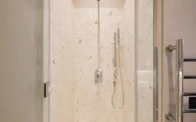 Chill Oxford Street 2Br - Netflix & Natural Light